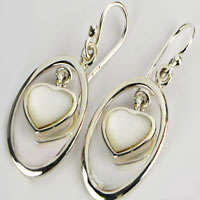 ***925 STERLING SILVER***Stylish & Feminine**White Heart Shaped Mother of Pearl Earrings