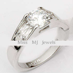 **STUNNING** Round and Baugette Cut CZ Engagement Ring***