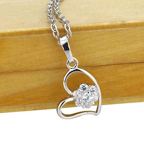 ***GORGEOUS **EXQUISITE Heart Shaped, Round Cut CZ Pendant***