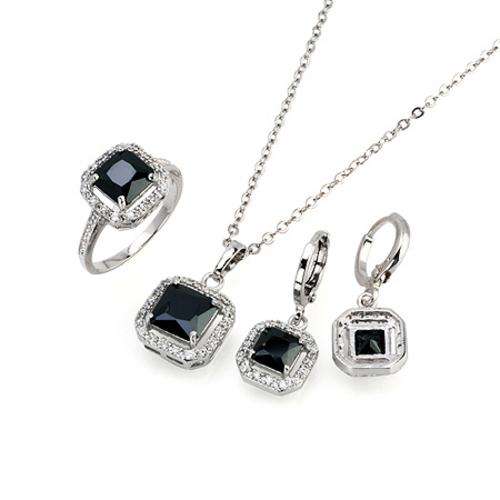 ***INCREDIBLE VALUE FOR MONEY***Matching Ring, Pendant and Earrings set***