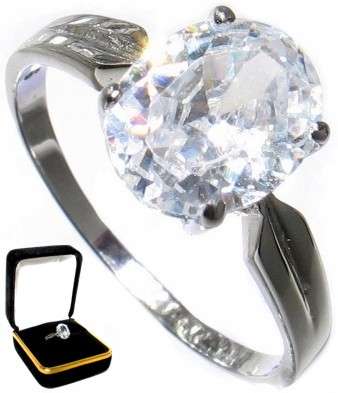 **GORGEOUS**Oval Cut 3.00ct CZ Engagement Ring**Size 8**
