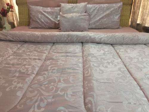 NEW 8 Piece Charming Pale Pink Designer Comforter Set Polyester Queen Size