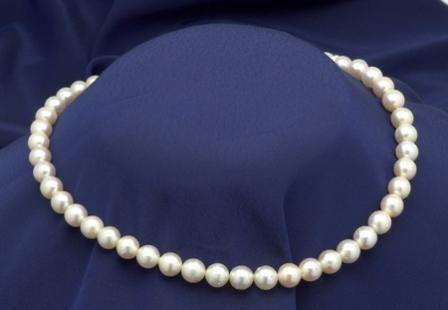 9CT GOLD CLASP - GENUINE PEARL NECKLACE