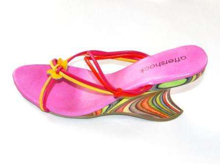 AFTERSHOCK Designer Wedge Sandals - [Size: 6]