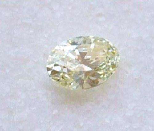 NAMIBIAN DIAMOND [0.369Cts] Colour: O Clarity: VS1 [Value: R9'200.00]