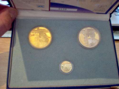 2006 PROOF PROTEA DESMOND TUTU SET - FREE DELIVERY