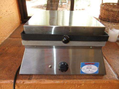 R50!!-Sandwich Press