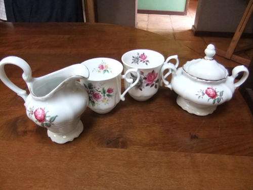 R1 - 2 Piece Constancia fine china + 2 piece Royal Wessex