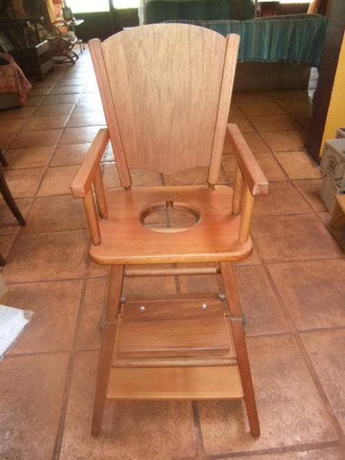 R50!!- Very UNIQUE baby Chair!