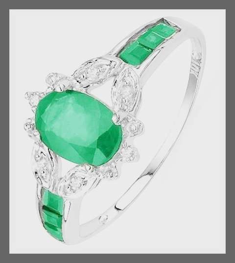 ELEGANT 10CT SOLID WHITE GOLD RING WITH EMERALDS AND DIAMONDS