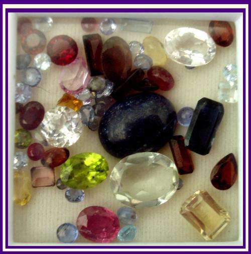 STUNNING  SET OF MIXED GEMS - 25.45 ct   SAPPHIRES  ,RUBIES, PERIDOT ETC