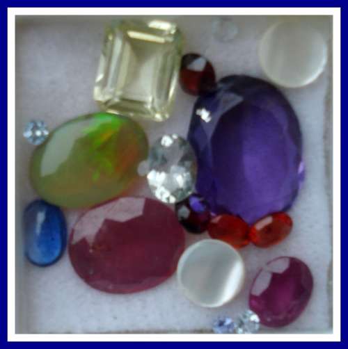 STUNNING  SET OF MIXED GEMS - 25.45 CT  SAPPHIRES OPAL  ETC
