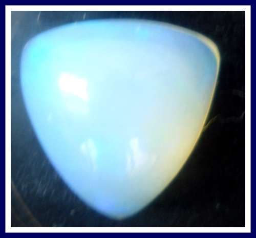 STUNNING  ETHIOPIAN OPAL  2.21 CT TRILLIANT WITH MAGNIFICENT FLASHING LIGHTS