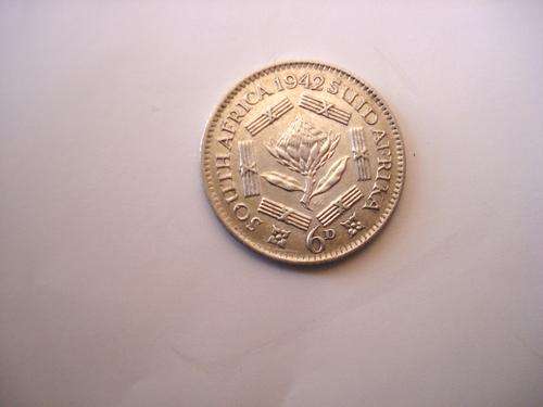 SOUTH AFRICAN  1942  SILVER SIXPENCE
