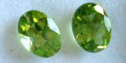 BEAUTIFUL LIME GREEN PAIR OF PERIDOTS - 2.61CT  SOUTH AMERICA