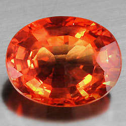 BRILLIANT GLITTERING ORANGE SAPPHIRE.  WEIGHT 2.68CTS    HIGH VALUE ITEM!