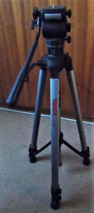 Takara TK-2600 Tripod