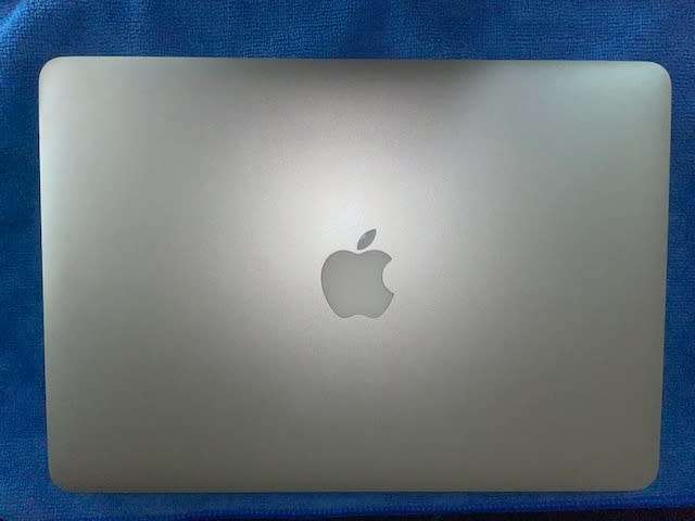 Apple MacBook Air 13` A1466 Intel i5 5250U 1.60GHZ 13` 256Gb