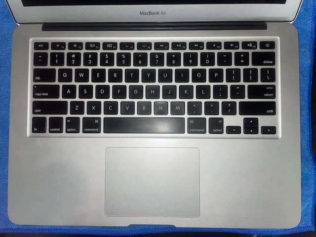 Apple MacBook Air 13` A1466 Intel i5 5250U 1.60GHZ 13` 256Gb