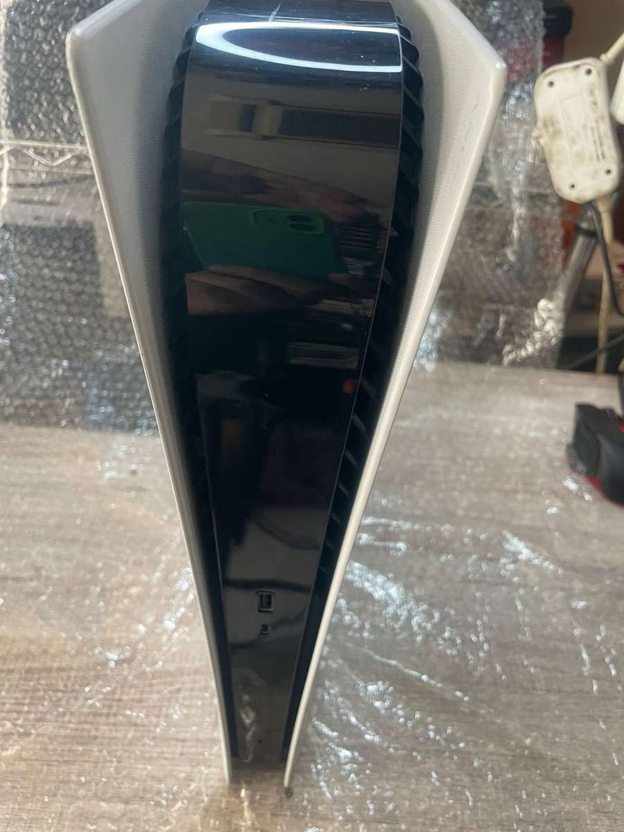 Playstation 5 ( PS5 ) Digital Console - Pre-Owned