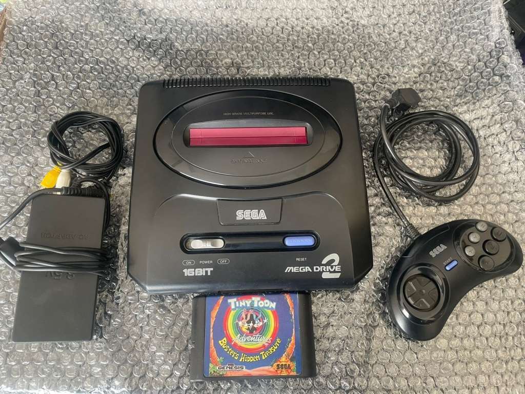 Original SEGA Mega Drive II Console + 6 Button Control Pad (PAL)