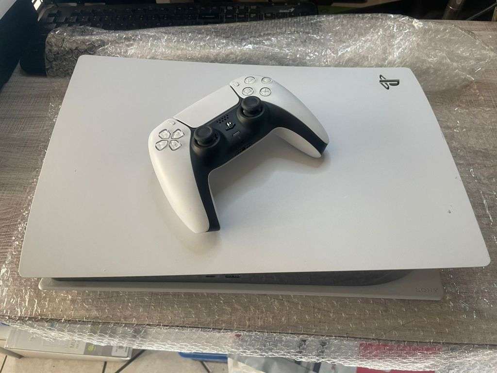 Playstation 5 ( PS5 ) Digital Console - Pre-Owned