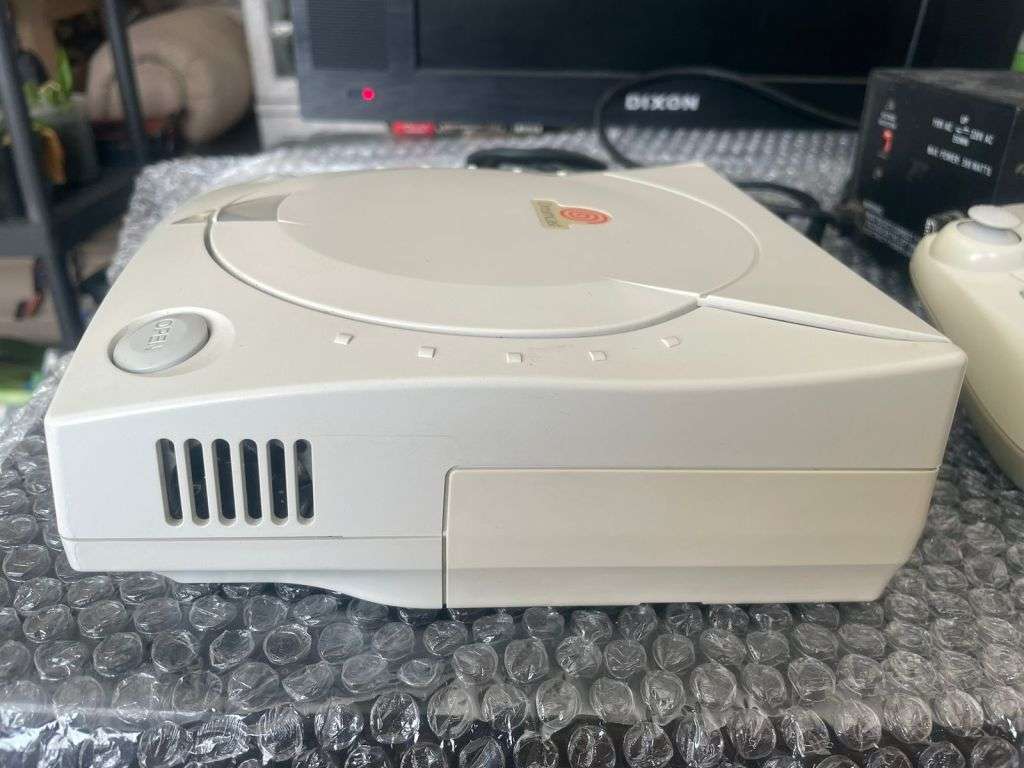 Sega Dreamcast NTSC/J Console Bundle