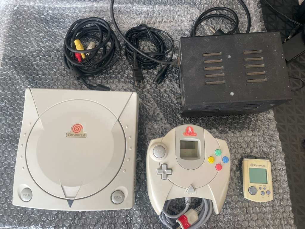 Sega Dreamcast NTSC/J Console Bundle