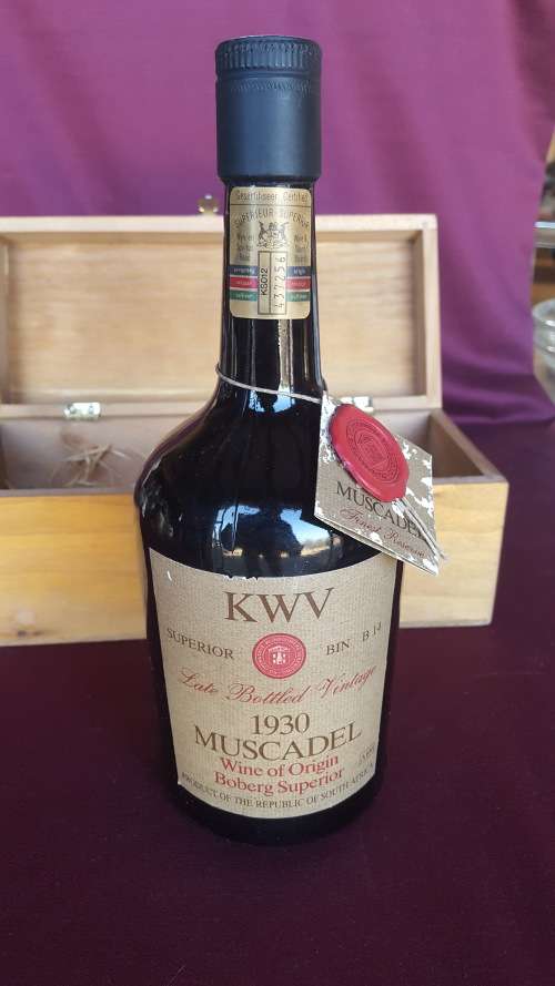 VINTAGE KWV 1930 MUSCADEL SUPERIOR BIN B14 COLLECTORS WINE.