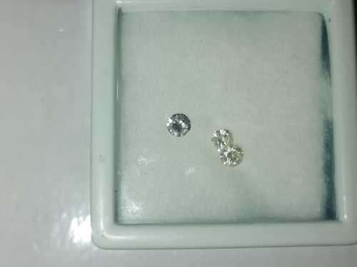 3 loos diamonds 0.18ct each