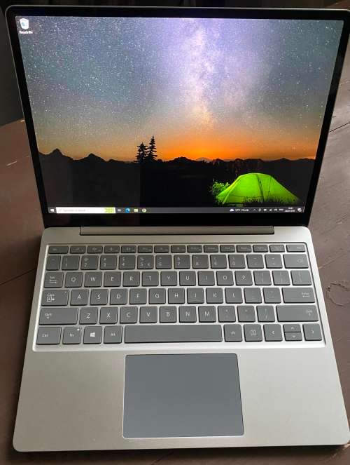 Microsoft Surface Laptop Go (10th Gen i5/8GB RAM/256GB SSD)