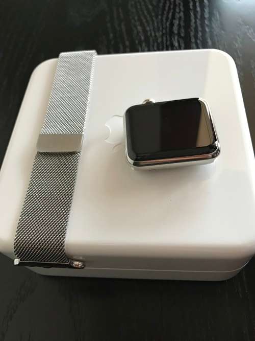 Apple Watch 42mm Stainless Steel Case with Milanese Loop