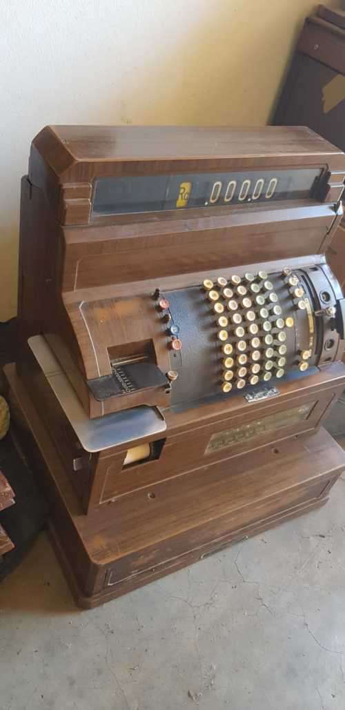 Antique American till