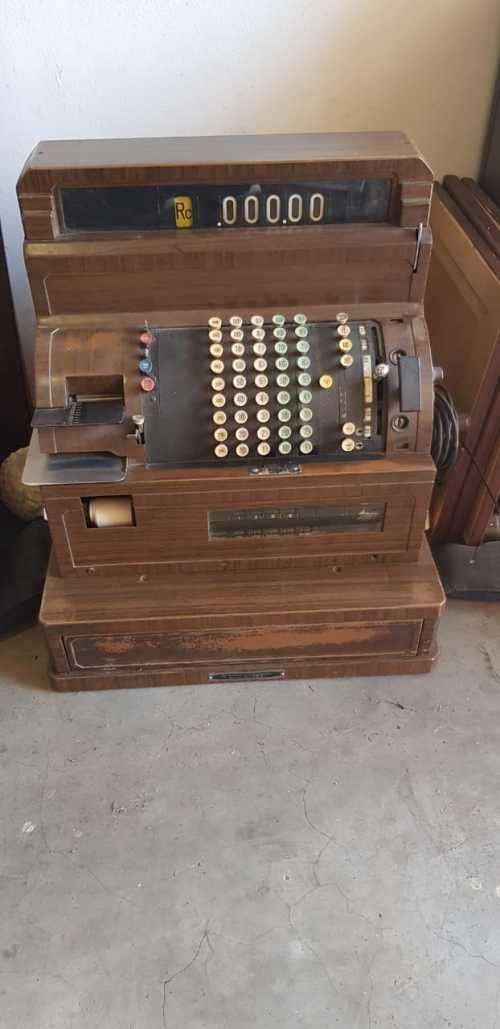 Antique American till