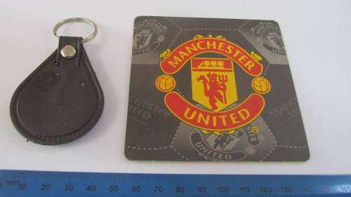 Manchester United Supporters Bundle - Can Sleeve, Coaster, Keyring