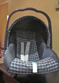 Peg Perego Car Seat - with 2 bases