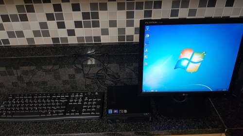 Lenovo M72e I3 2.8 GHz with screen