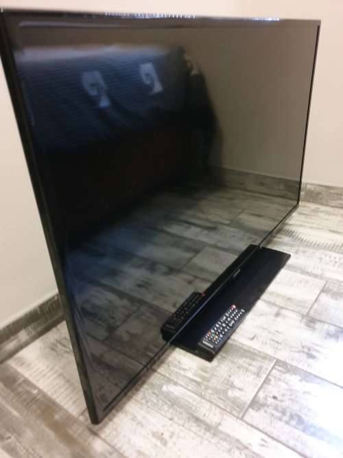 Samsung 46" Full HD LED 3D TV Model No:UA46EH6030