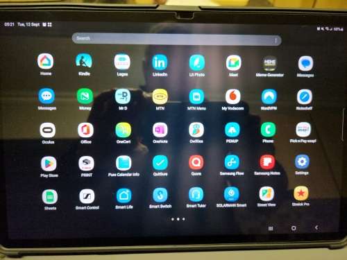 SAMSUNG GALAXY TAB S7 FE 5G + GALAXY BUDS PLUS, BRAND NEW CONDITION.