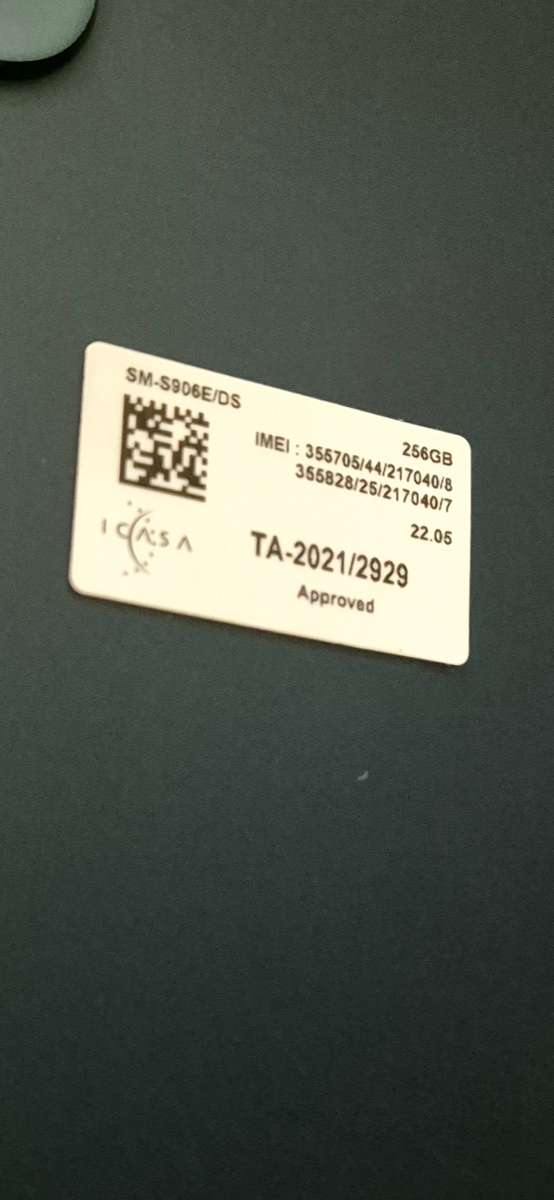 ***IMMACULATE*** Samsung Galaxy S22 PLUS  5G 256 GIG DUAL SIM!