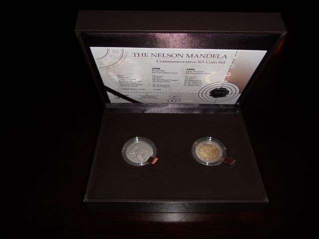 ***Nelson Mandela 90th Birthday 2008 Commemorative Coin Set*** with certificate (STILL SEALED)