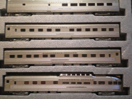KATO California Zephyr "N" - 11 car set with display uni-track