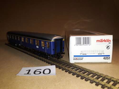 Marklin 4051 - German Railways - 1st Class Passenger Coach "HO"