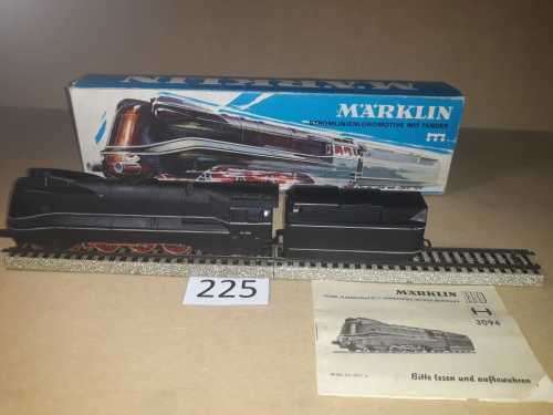 Marklin 3094 - Class 03 - Streamline Locomotive - 4-6-2- "HO"