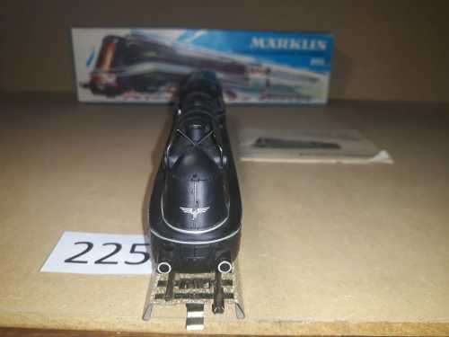 Marklin 3094 - Class 03 - Streamline Locomotive - 4-6-2- "HO"