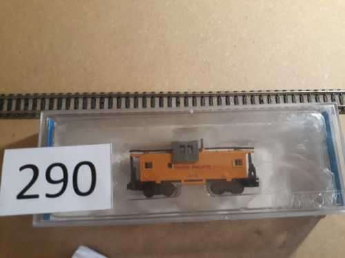 Bachmann "N" silver seal Caboose with Kadee type couplers