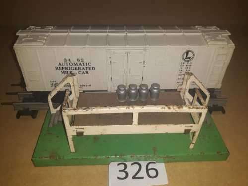 Lionel 3482 Automatic Refrigerated Milk Car - with platform and 5 magnetic milk cans - "O"-"027"