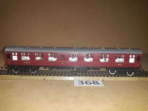 Tri-ang Hornby 2257 - LMS 3rd Class - "OO"