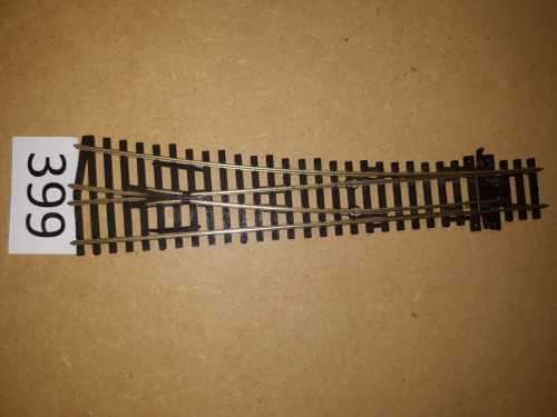 Peco Medium radius right hand point - "HO"