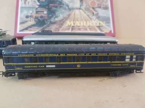 Marklin 3113 - 1955 Dutch Set - Locomotive and 3 coaches + Track